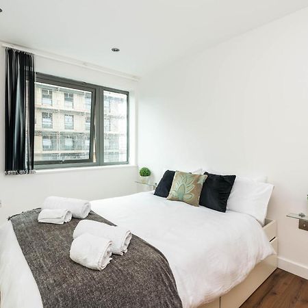 Fast Internet One Bedroom Apartment In Greater London, Id Required Eksteriør bilde