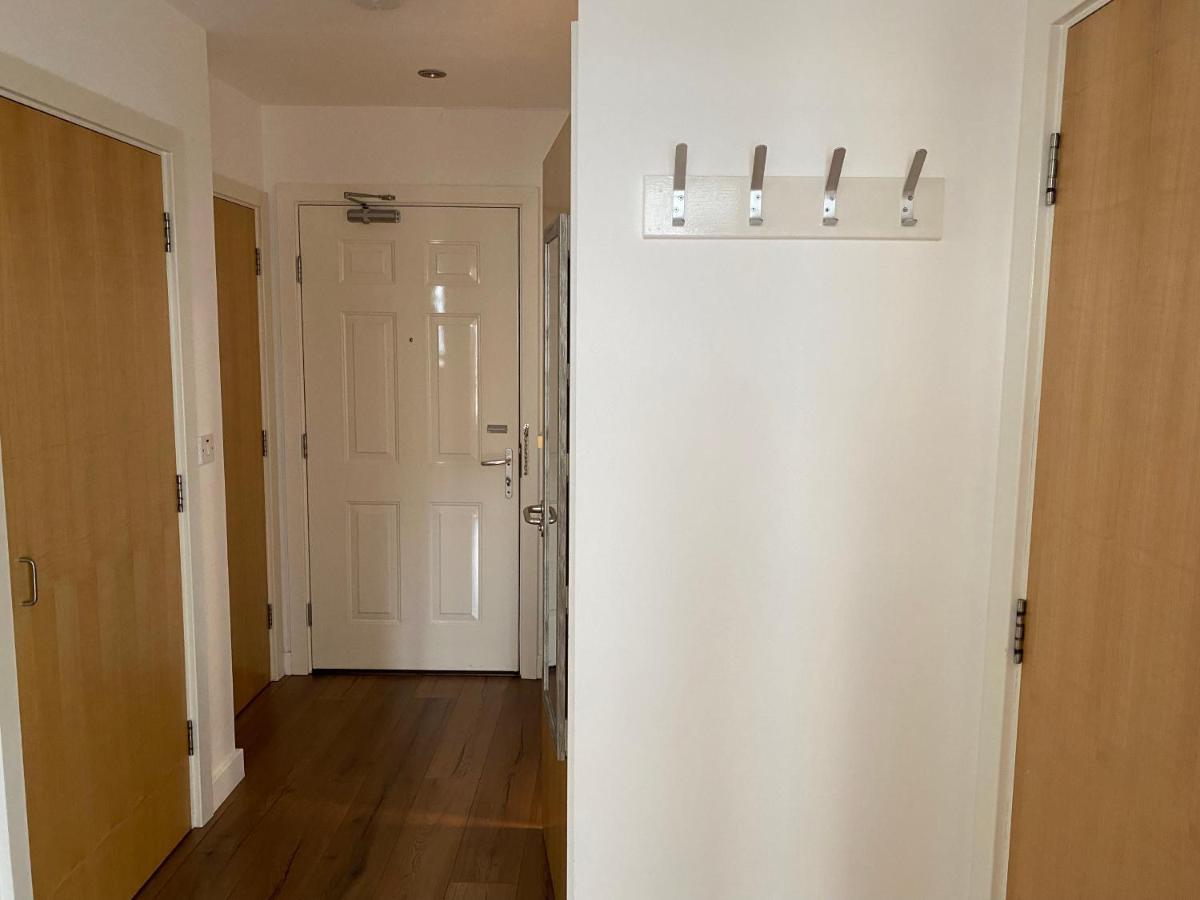 Fast Internet One Bedroom Apartment In Greater London, Id Required Eksteriør bilde