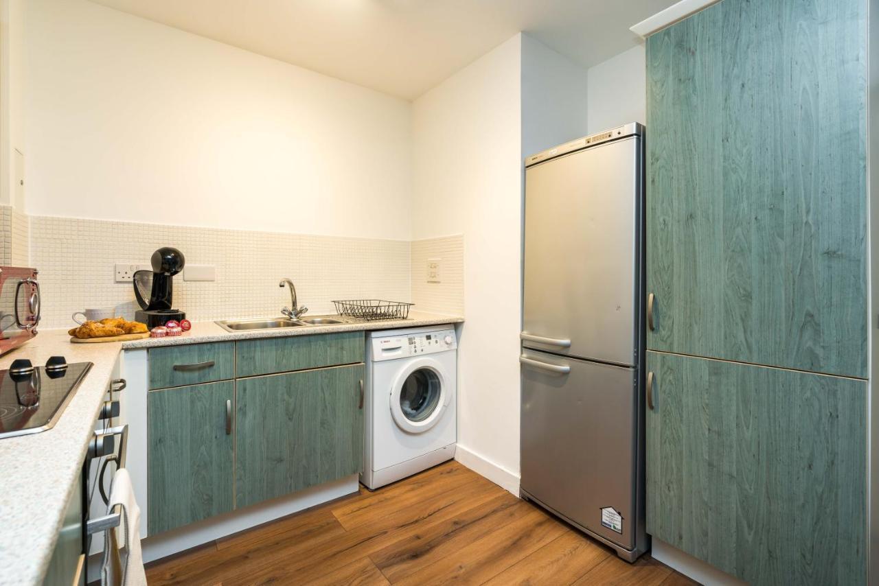 Fast Internet One Bedroom Apartment In Greater London, Id Required Eksteriør bilde