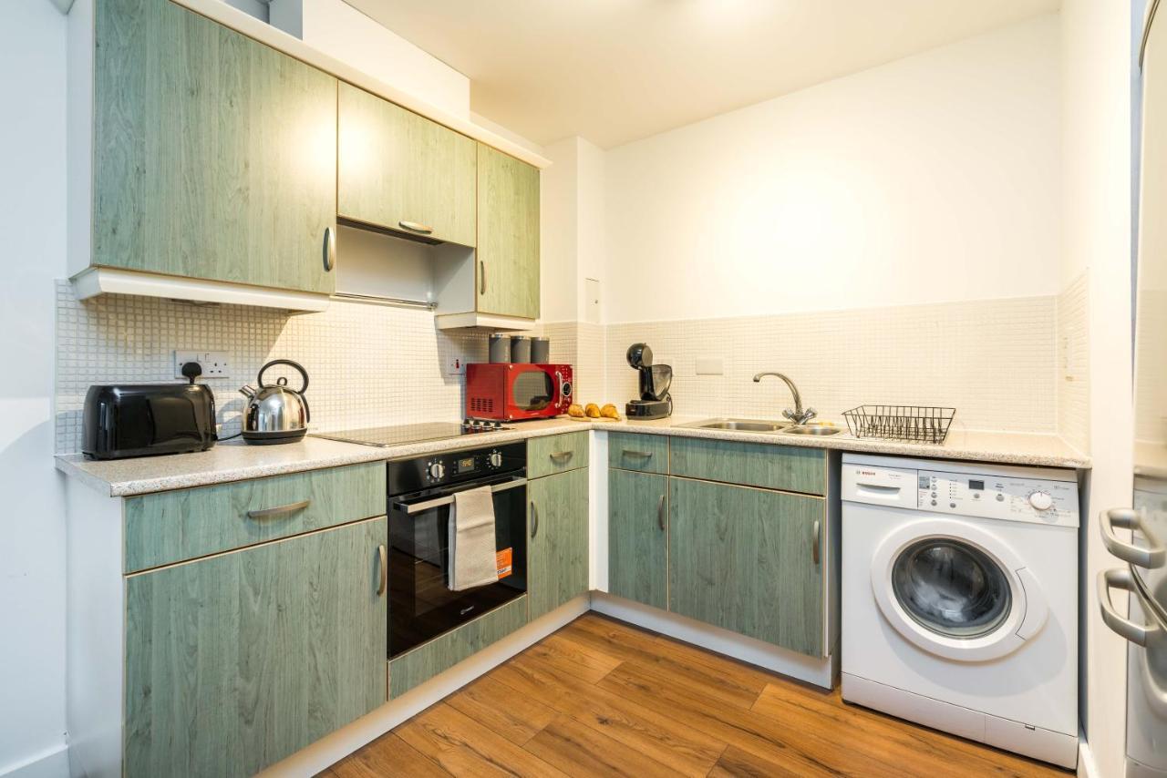 Fast Internet One Bedroom Apartment In Greater London, Id Required Eksteriør bilde