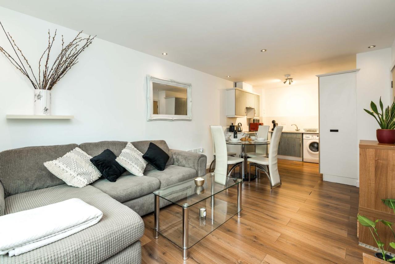 Fast Internet One Bedroom Apartment In Greater London, Id Required Eksteriør bilde