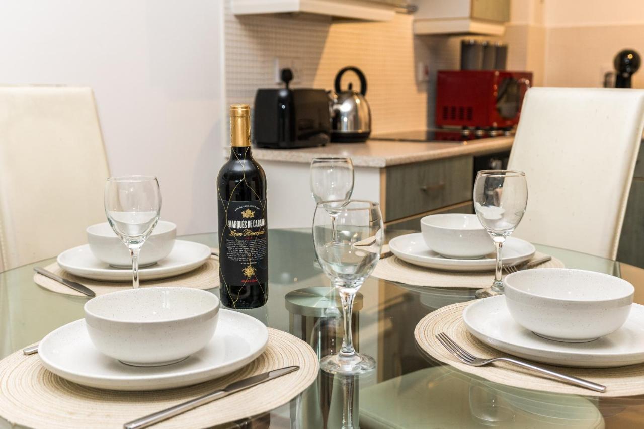 Fast Internet One Bedroom Apartment In Greater London, Id Required Eksteriør bilde